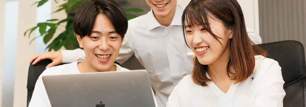 フルリモ可能｜急拡大する自社SaaSサービスでカスタマーサポート業務をお任せ！