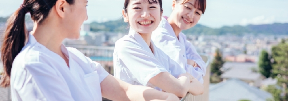 【スキマ時間で今の年収にプラス200万円】医師や看護師とお金の専門家を繋ぐだけ！